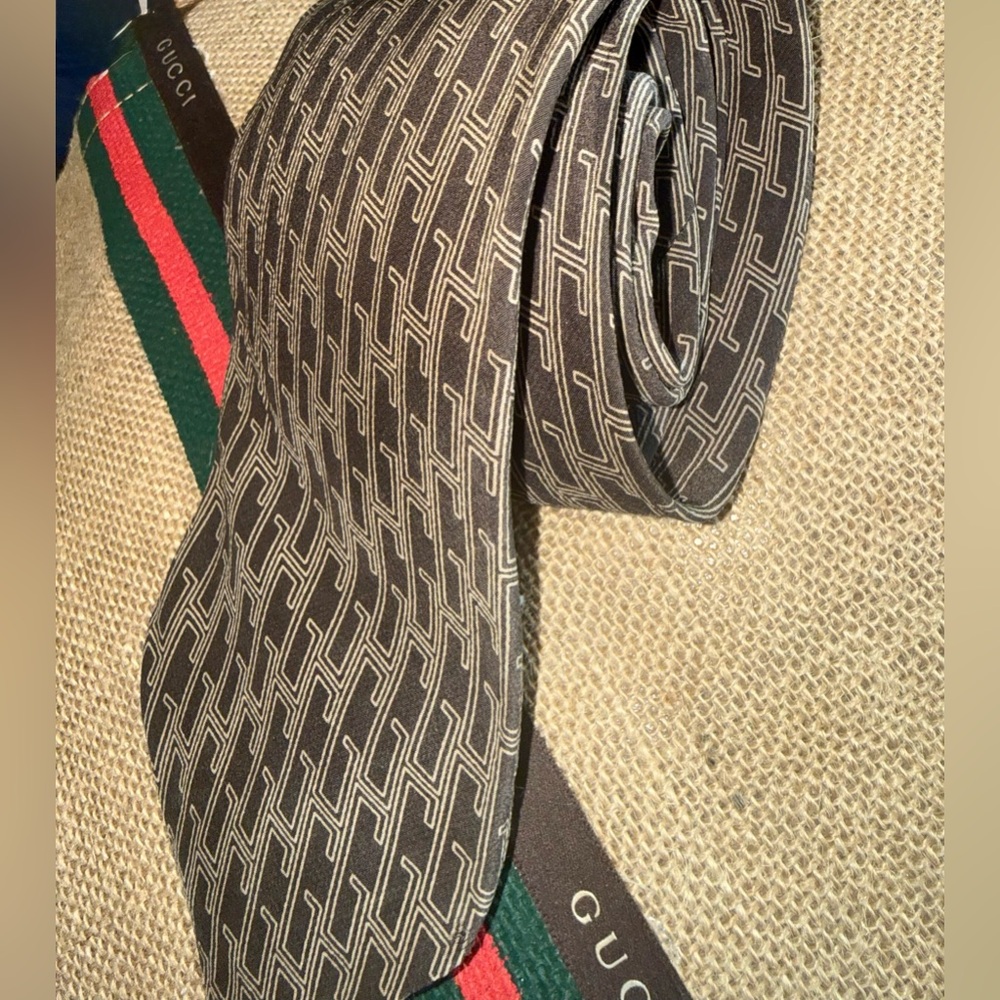 GUCCI Tie 100% Silk Men's Accessories monogrammed Jacquard GG’s Brown Black rare - Picture 3 of 7